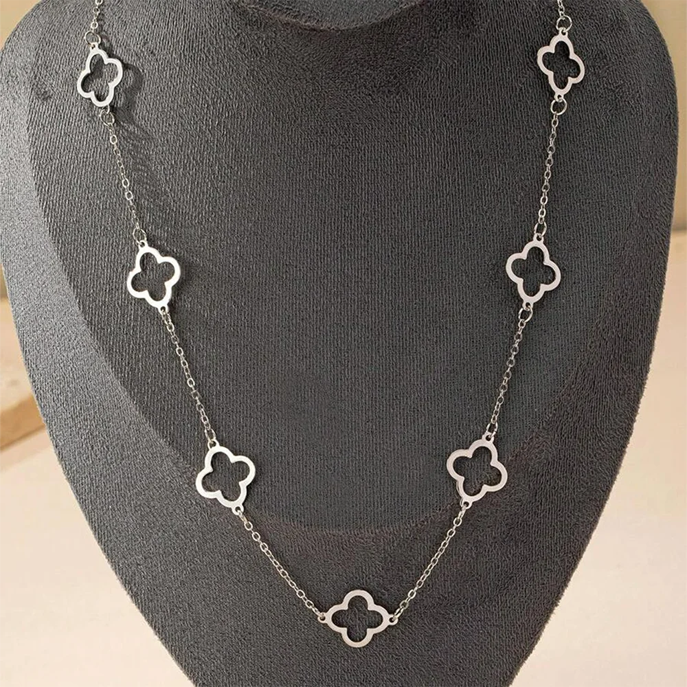 Collier Trèfle Élégance – Acier Inoxydable Doré/argenté en Émail Noir