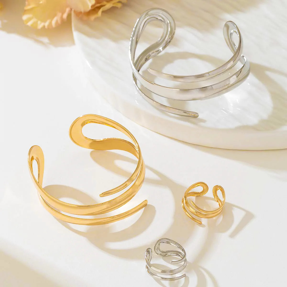 Bracelet Jonc Épuré en Acier Inoxydable – Élégance Discrète & Intemporelle