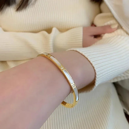 Bracelet Nacre & Zircon – Acier Inoxydable Doré