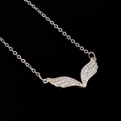 Collier Femme – Pendentif Raffiné en Cristal & Acier Inoxydable, Symbole de Protection & Élégance