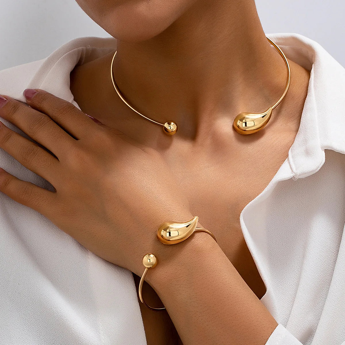 Set Collier & Bracelet Géométriques – Élégance Minimaliste