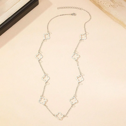 Collier Trèfle Élégance – Acier Inoxydable Doré/argenté en Émail Noir