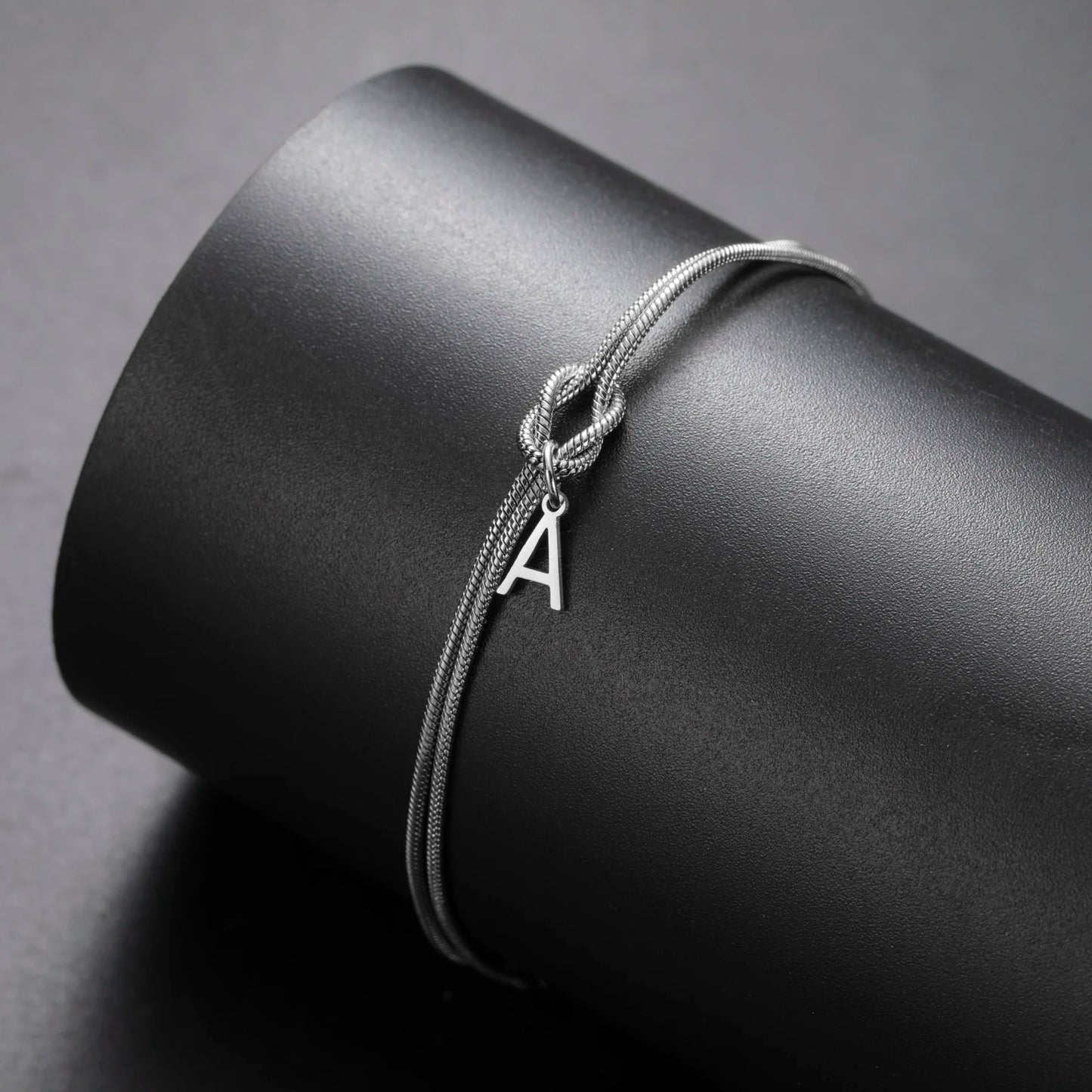 Bracelet Initiale Personnalisée – Chaîne Serpent