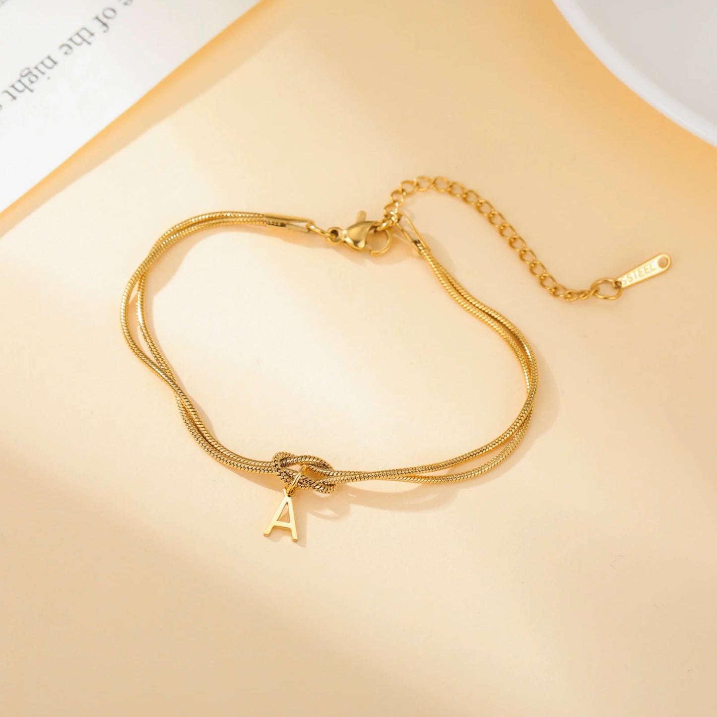 Bracelet Initiale Personnalisée – Chaîne Serpent