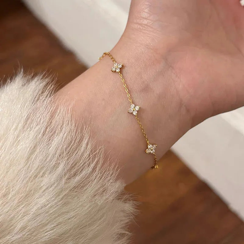 Collier Superposé Doré – Élégance Minimaliste
