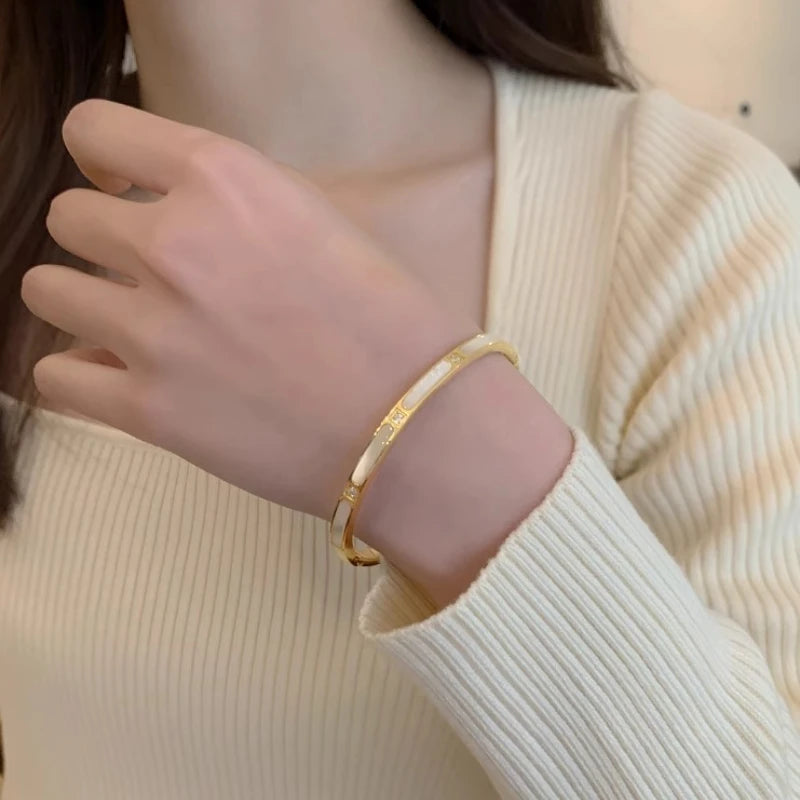Bracelet Nacre & Zircon – Acier Inoxydable Doré