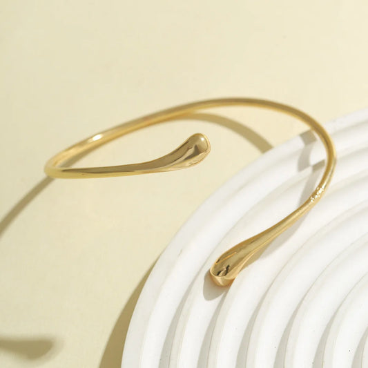 Bracelet de Bras Doré – Look Bohème Chic