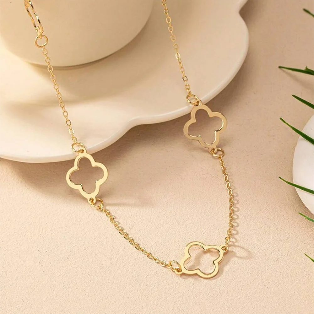 Collier Trèfle Élégance – Acier Inoxydable Doré/argenté en Émail Noir
