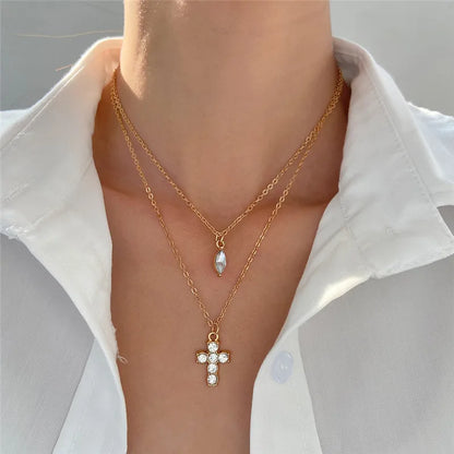 Collier Bohème Multi-Couches avec Pièces et Perles