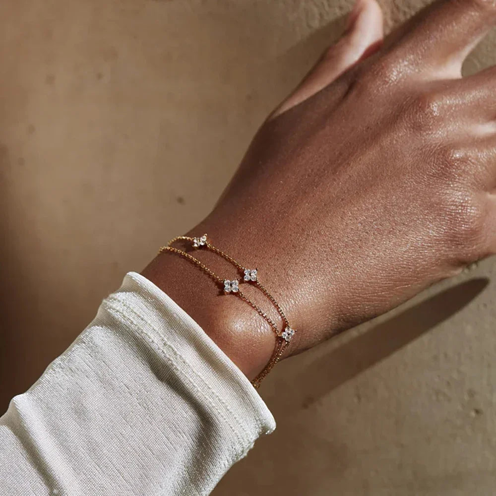Collier Superposé Doré – Élégance Minimaliste